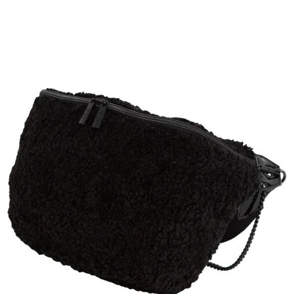 BEIS Faux Shearling Fanny - Black